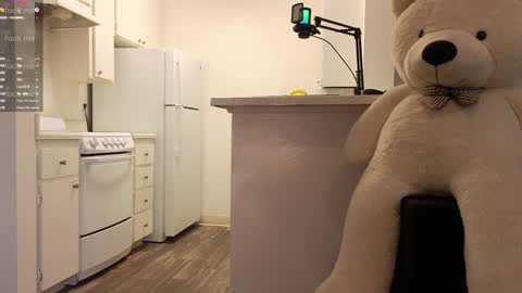 Snapshot of 007movie chatting on January 8, 1:53 am Emily online show from January 8, 1:53 am