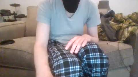 Snapshot of 029719 chatting on September 21, 3:35 pm Cute boi online show from September 21, 3:35 pm