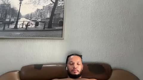 Snapshot of 0_kingsley chatting on December 2, 11:45 am Kingsley online show from December 2, 11:45 am