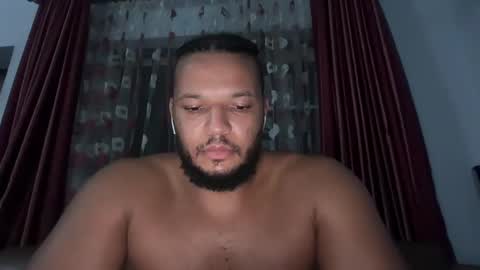 Snapshot of 0_kingsley chatting on December 2, 11:18 pm Kingsley online show from December 2, 11:18 pm