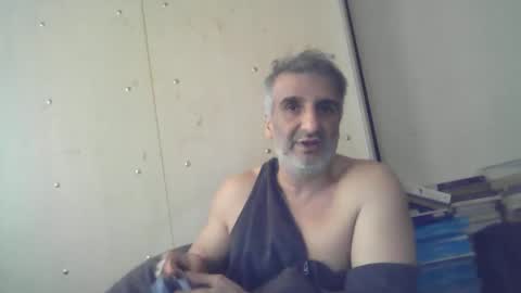 Snapshot of 0luvmonkey chatting on November 15, 12:45 pm 0luvmonkey online show from November 15, 12:45 pm