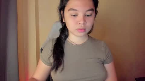 Snapshot of 0wwlo0k chatting on December 17, 3:45 am 0wwlo0k online show from December 17, 3:45 am