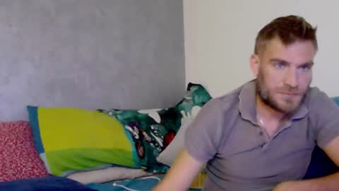 Snapshot of 10in_deluxe chatting on October 3, 7:49 am 10in_deluxe online show from October 3, 7:49 am