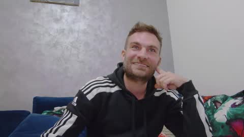 10in_deluxe online show from December 18, 6:47 pm