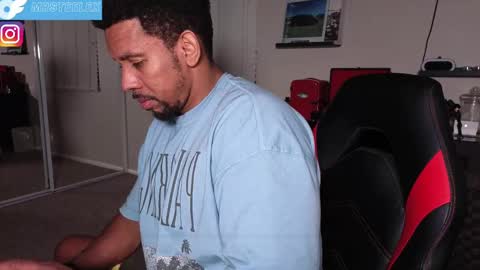 Snapshot of 10inch_gymjunky chatting on March 7, 8:56 am MrSteeleXXX - snapchat online show from March 7, 8:56 am