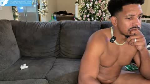 Snapshot of 10inch_gymjunky chatting on November 30, 4:05 am MrSteeleXXX - snapchat online show from November 30, 4:05 am