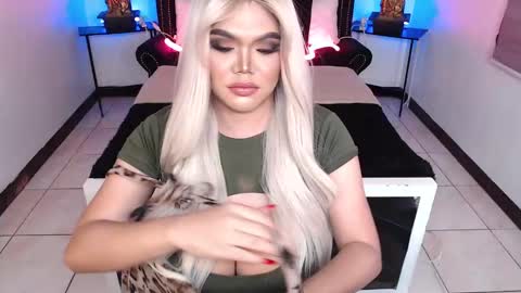 Sasha Banks online show from December 8, 10:14 pm