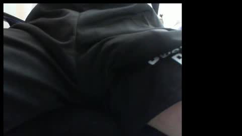 Snapshot of 10mm_socket chatting on November 25, 5:29 am 10mm_socket online show from November 25, 5:29 am