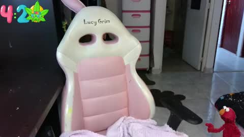 111lucygrim111 online show from December 23, 2:56 am