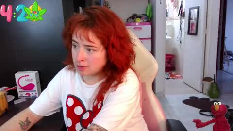 111lucygrim111 online show from December 31, 10:56 pm