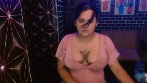  i am trixie im Your Selfsucking Mistress  online show from May 20, 5:13 am