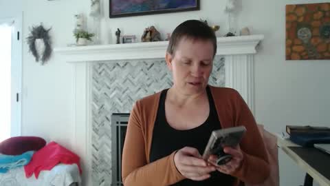 Aurora Willows online show from April 18, 7:29 pm