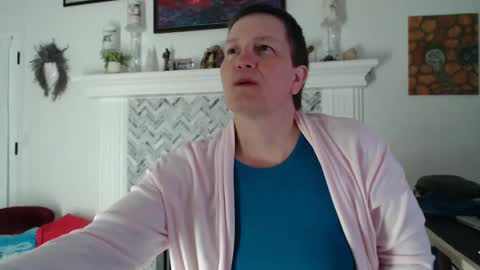 Aurora Willows online show from April 20, 10:07 am