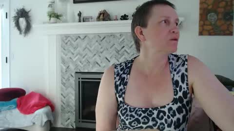 Aurora Willows online show from April 21, 6:01 pm