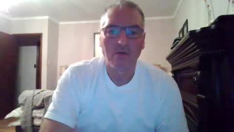 Snapshot of 123456ant chatting on February 3, 2:14 am 123456ant online show from February 3, 2:14 am