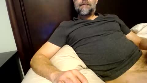 Snapshot of 123h0rny chatting on February 1, 4:38 pm 123h0rny online show from February 1, 4:38 pm