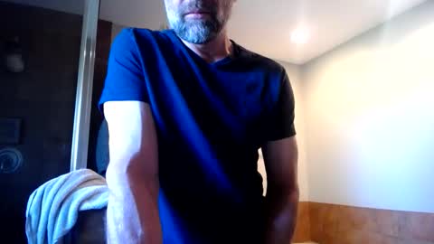 Snapshot of 123h0rny chatting on April 9, 3:50 pm 123h0rny online show from April 9, 3:50 pm