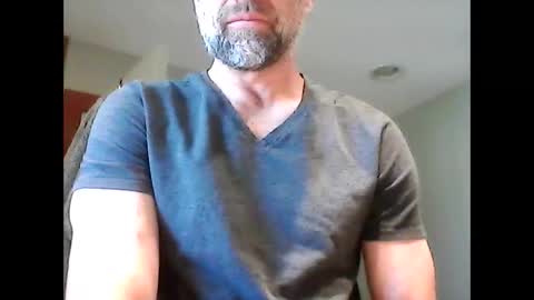 Snapshot of 123h0rny chatting on April 25, 6:27 pm 123h0rny online show from April 25, 6:27 pm