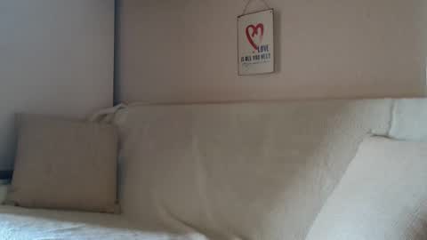 12ennie online show from September 24, 6:50 am