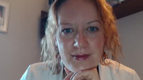 12ennie online show from October 3, 6:21 am