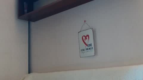 12ennie online show from October 8, 9:40 am