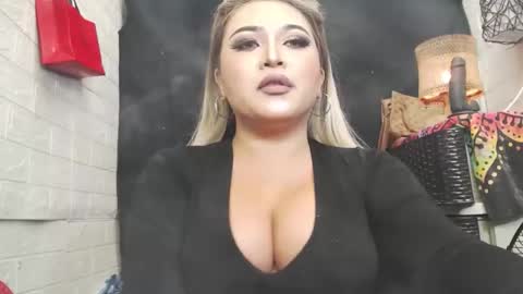 sexy kia online show from December 3, 1:24 am