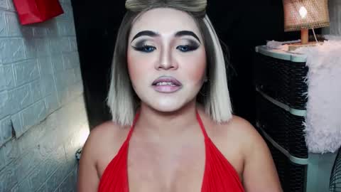 sexy kia online show from April 23, 10:45 pm