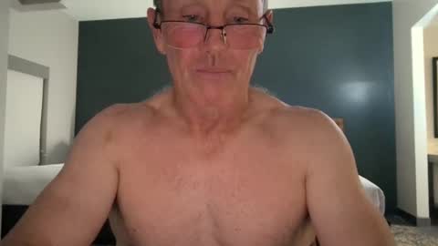 13glanmorfa online show from December 8, 5:07 am