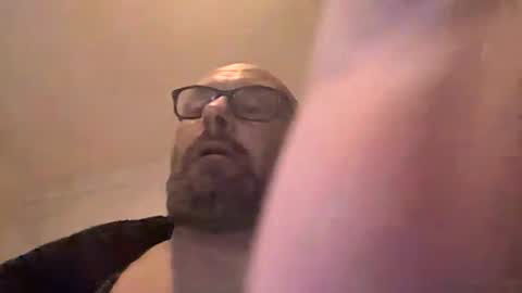 Snapshot of 15chells chatting on March 29, 5:29 am 15chells online show from March 29, 5:29 am