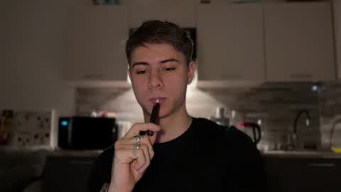 Lance online show from November 23, 3:01 pm