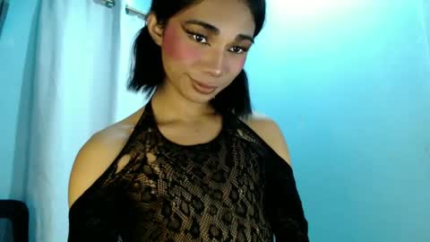 Snapshot of 18_nicole chatting on February 3, 1:51 pm barbie online show from February 3, 1:51 pm