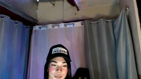 Snapshot of 18_nicole chatting on March 4, 12:50 am barbie online show from March 4, 12:50 am