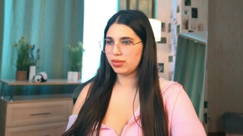 Snapshot of 18_yo_talent chatting on April 12, 4:06 am Jessica online show from April 12, 4:06 am