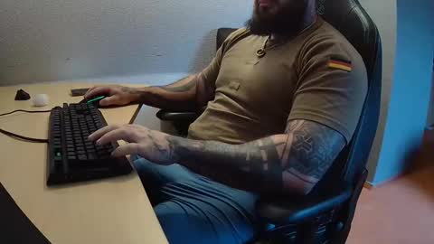 Snapshot of 19andre90 chatting on November 7, 7:52 am 19andre90 online show from November 7, 7:52 am