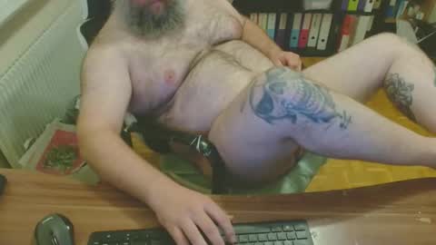 Snapshot of 19cooch89 chatting on May 11, 5:10 pm 19cooch89 online show from May 11, 5:10 pm