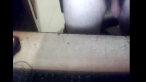 19feetlover903 online show from December 1, 6:46 pm