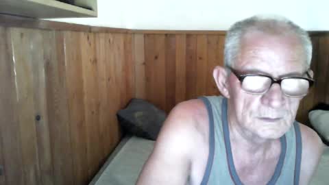 19georg54 online show from June 24, 12:37 pm