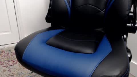 i erupt if you suck ur nipples 4 me and look at the camera while watching me online show from February 27, 11:52 am