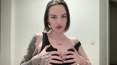 DOVE online show from November 30, 8:35 pm