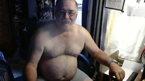 Snapshot of 1dusty60 chatting on November 9, 2:15 pm 1dusty60 online show from November 9, 2:15 pm