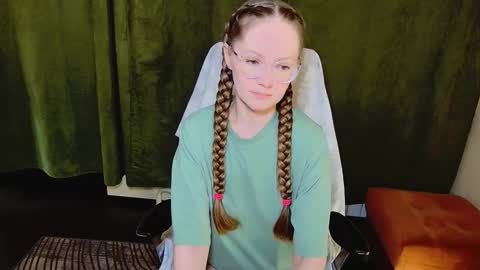    online show from February 14, 3:20 pm