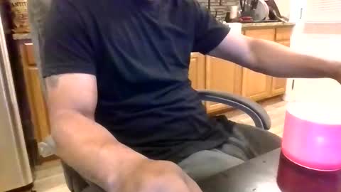 Iwantu2feelme online show from April 1, 2:01 am