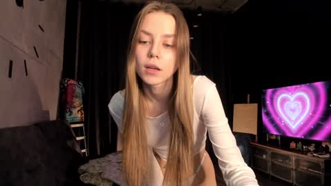 Snapshot of 1i1ypa1mer chatting on January 10, 6:06 pm Lily 3 online show from January 10, 6:06 pm