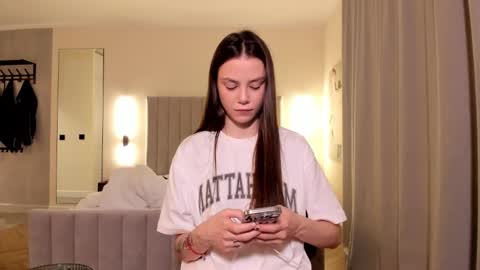 Lily 3 online show from January 10, 8:54 pm