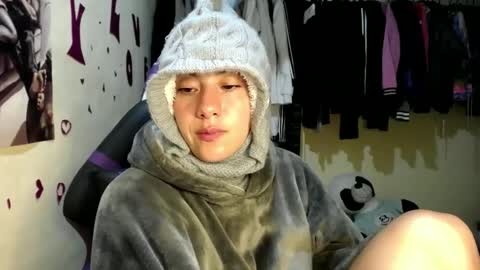 1kandylove online show from October 5, 4:33 am