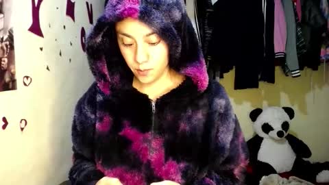 1kandylove online show from October 20, 2:23 am