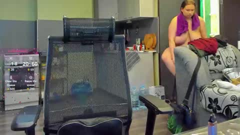 1LINDSEY1 online show from October 4, 1:53 pm