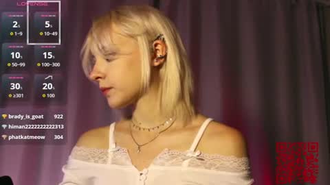 Mia online show from July 12, 6:54 pm