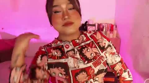 1lovelymess online show from April 21, 3:02 am