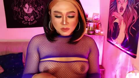 1lovelymess online show from July 30, 6:01 am